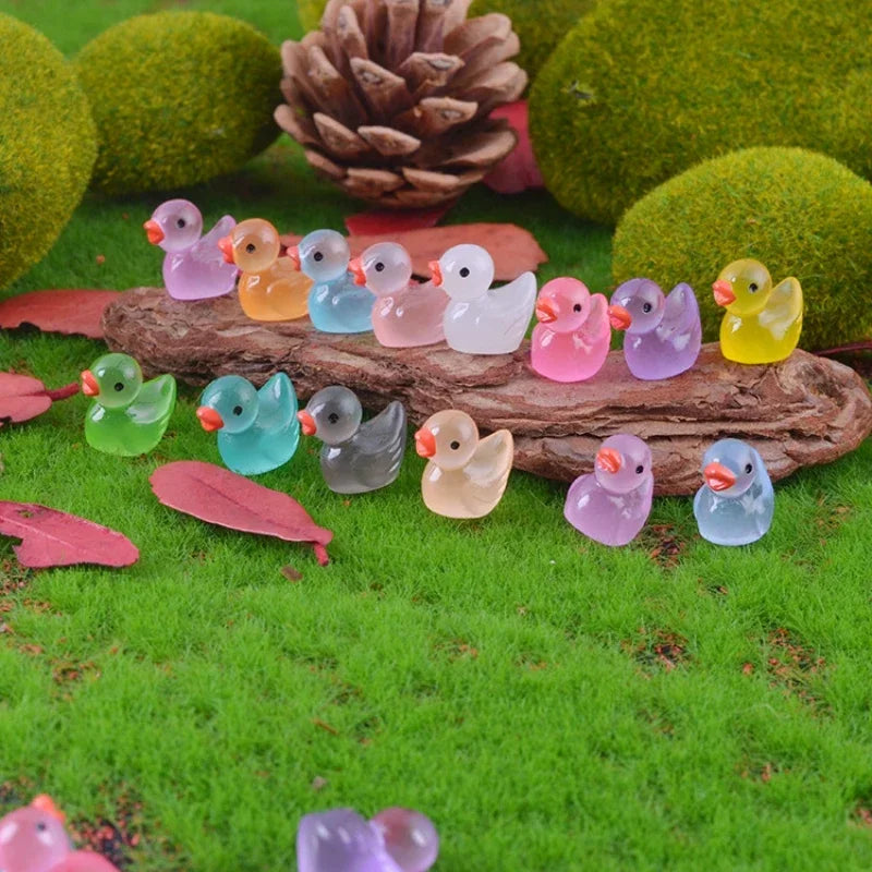 200/100/50pcs Luminous Mini Ducks Moss Microlandscape Miniature Duck Figurines Fairy Garden Access Home Decor Glow in The Dark