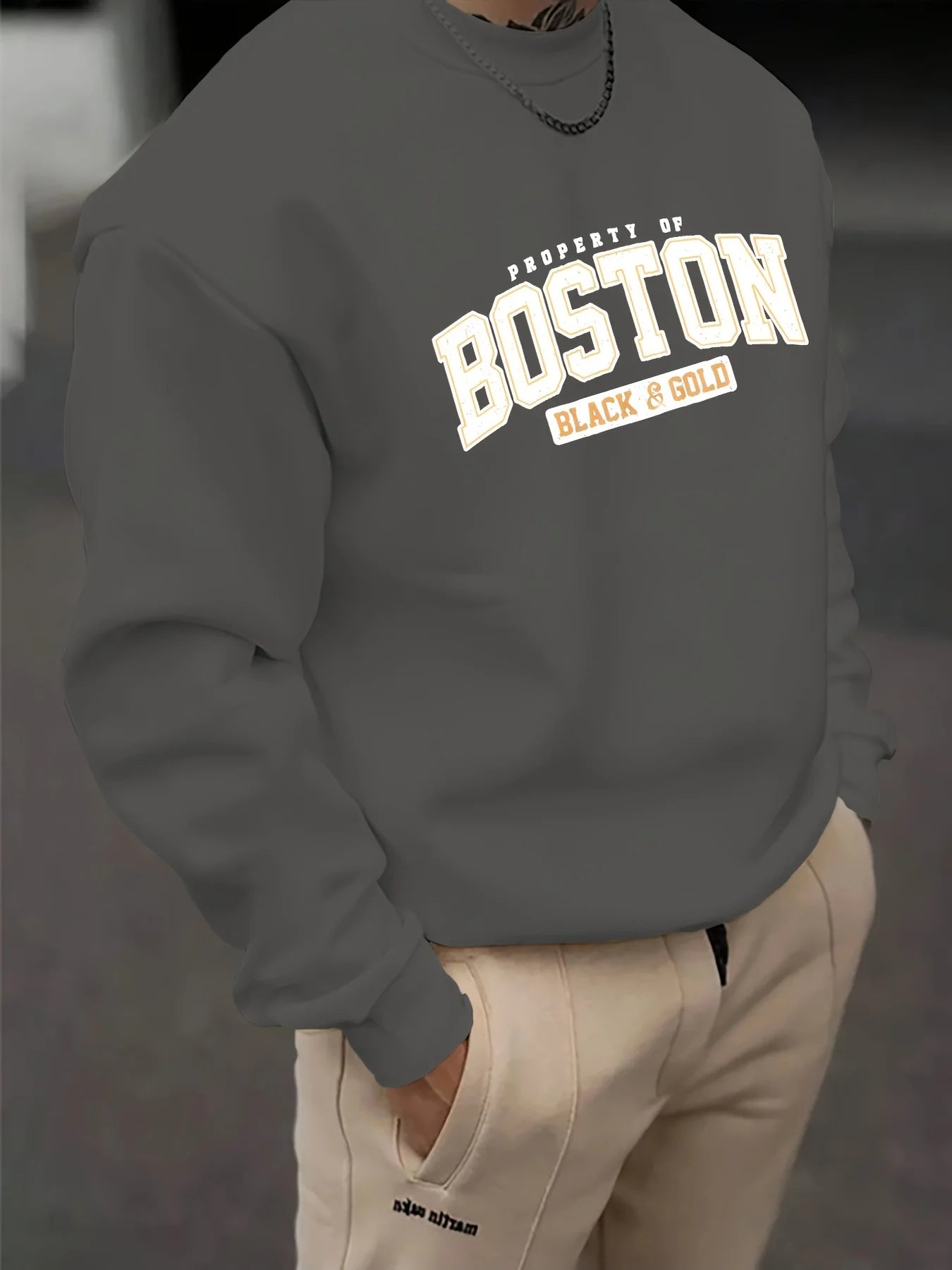 Men's autumn and winter fashionable casual loose Boston black golden letter graphic fleece long sleeved round neck sweatshirt