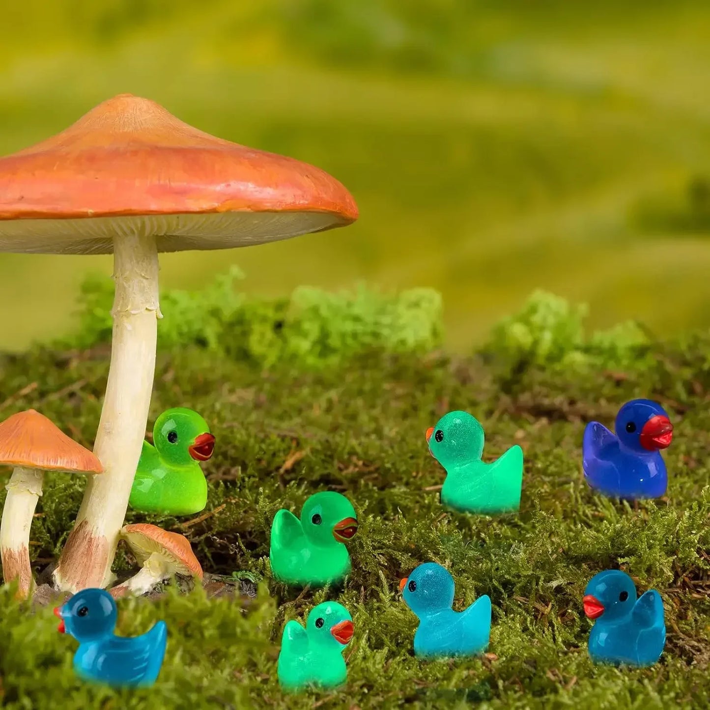 200/100/50pcs Luminous Mini Ducks Moss Microlandscape Miniature Duck Figurines Fairy Garden Access Home Decor Glow in The Dark