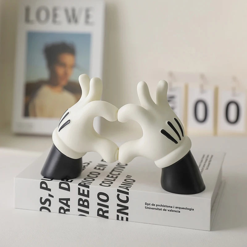 Miniso Cartoon Cute Disney Mickey Love Hands Ornamentalis Creative Desktop Decoration Home Accessories Gift for Lover