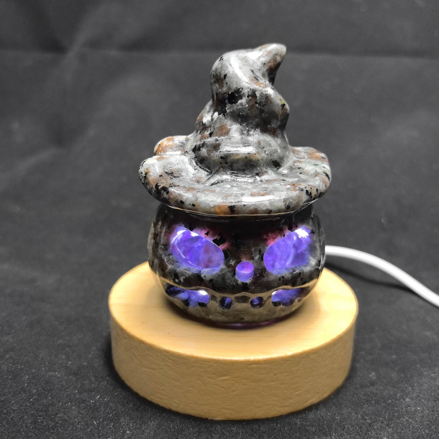 All kinds of pumpkin carving stone art and craft sculptures for Halloween home decoration, festivals and daily use